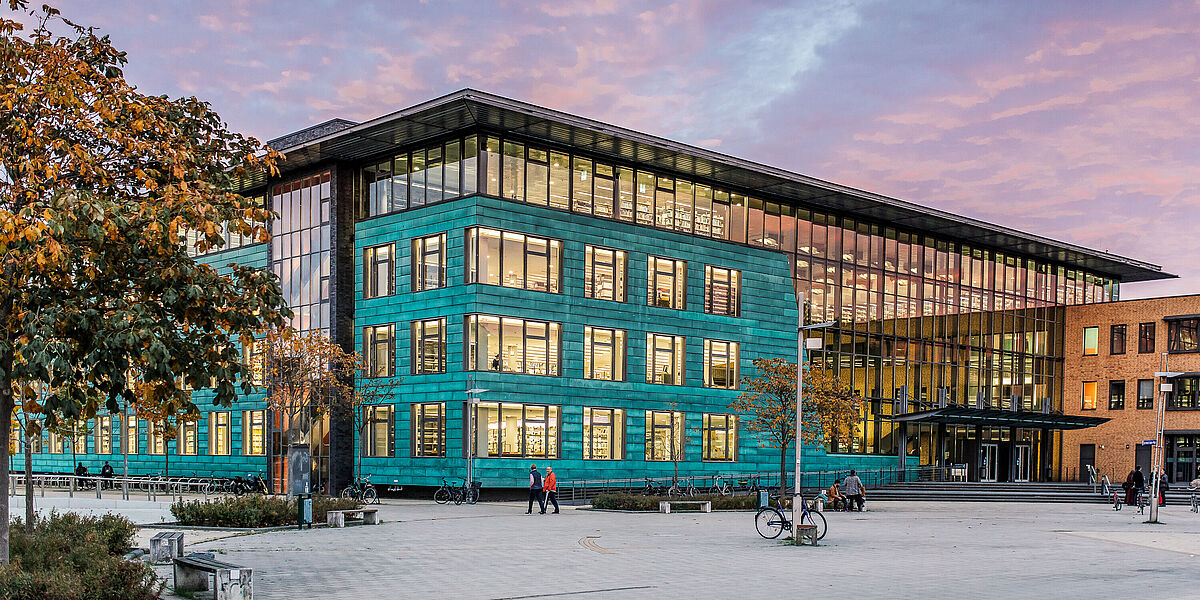 Zentrale Universitätsbibliothek