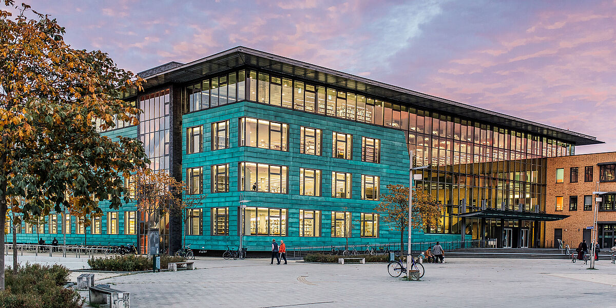 Zentrale Universitätsbibliothek